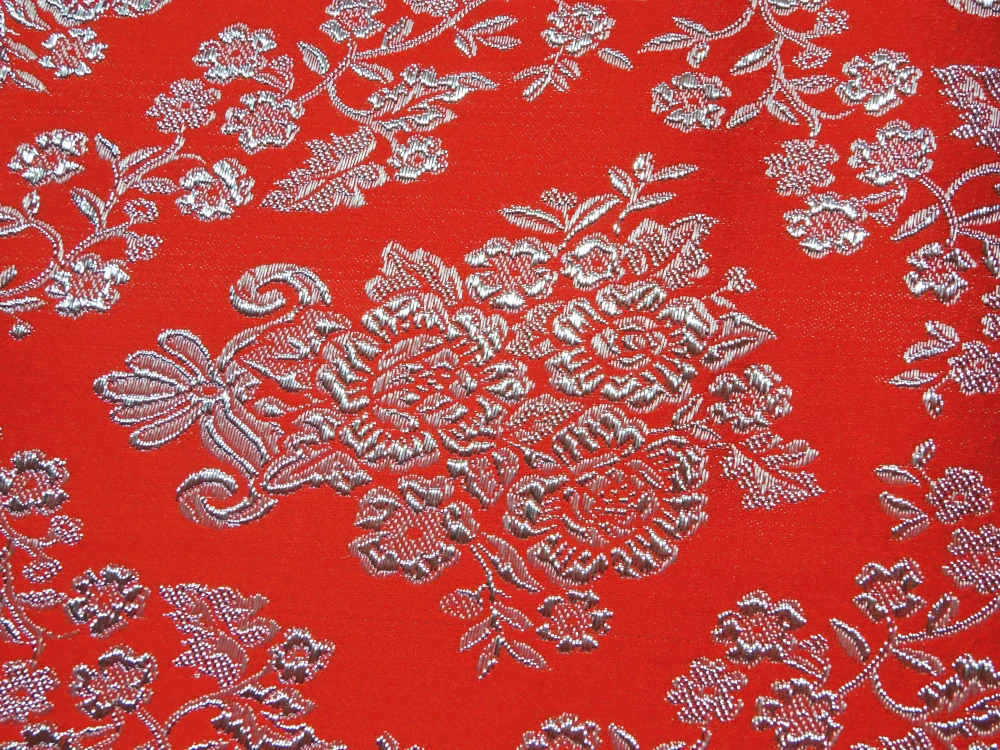 Brokát červený "strieborné kvety" - Španielsko, 2. akosť 