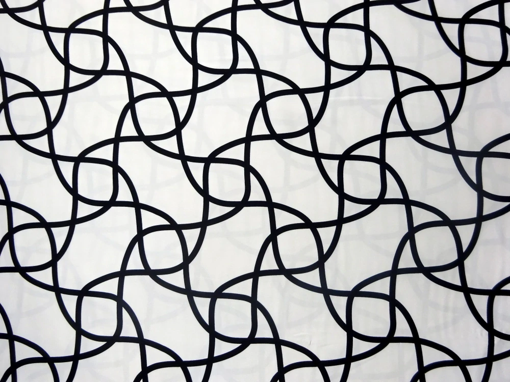 Hodváb biely "čierny vzor" 