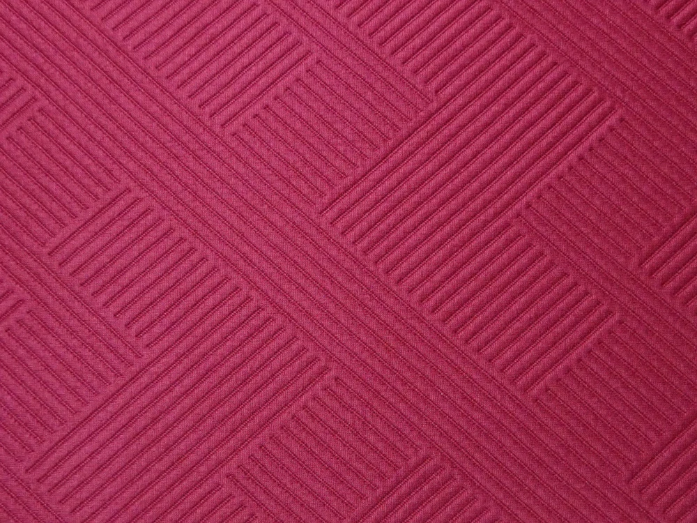 Úplet vínový "geometrický plastický vzor"