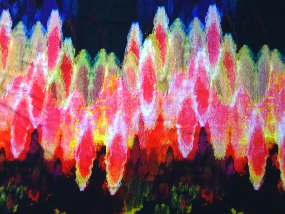 Úplet tmavý "farebný abstraktný vzor"