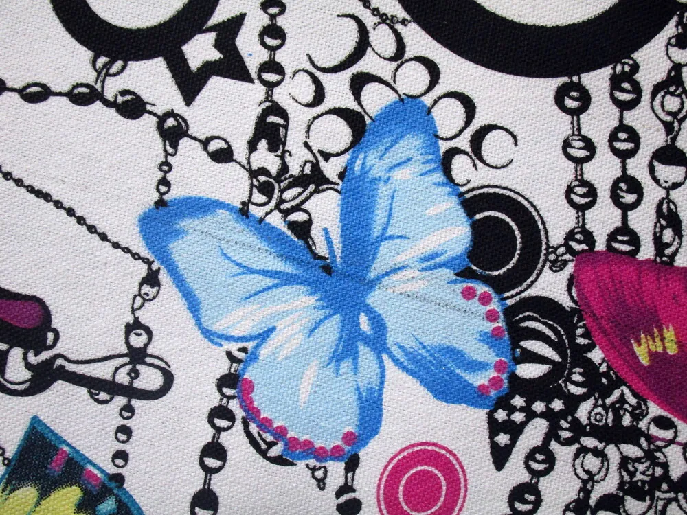 Poťahovka biela "modrý a fuksiový motýľ"