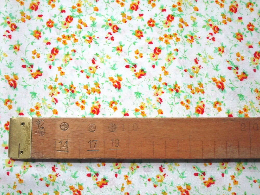 Šatovka biela "drobný farebný kvet"