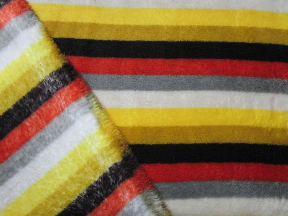 Fleece "farebný pásik"