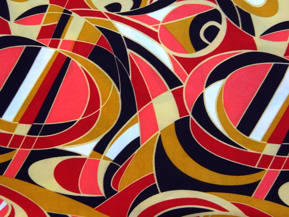 Úplet bielo-béžovo-červený "elipsa"