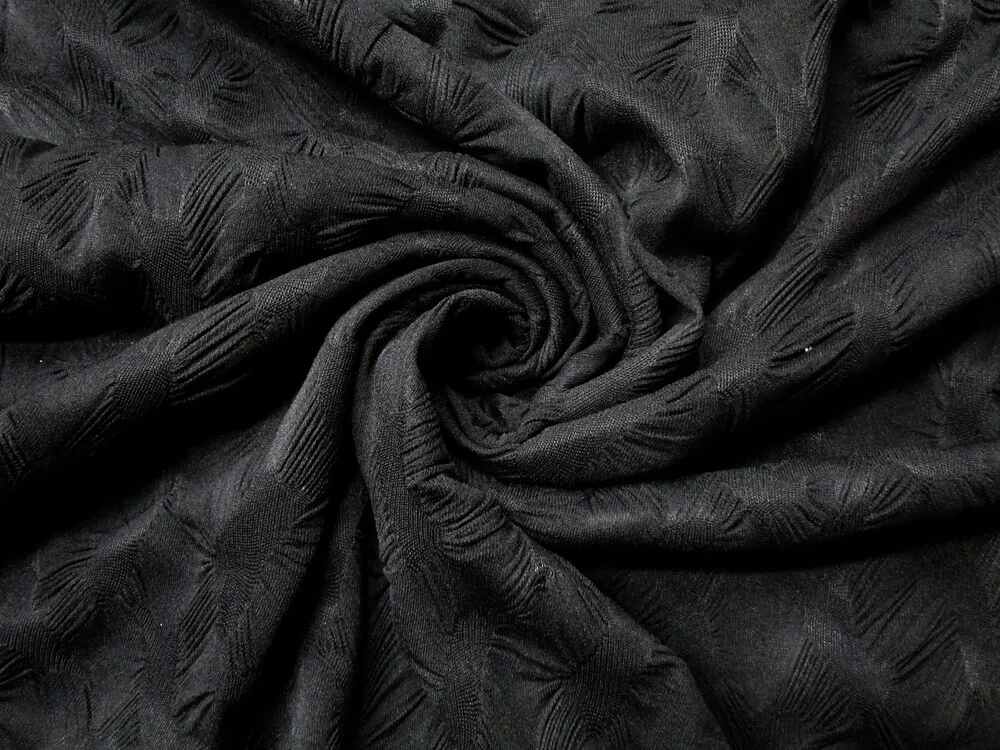 Úplet čierny "plastický vzor"