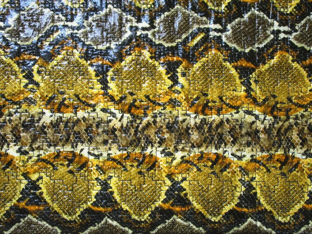 Bundovina "hadí vzor, zo spodu jemná kožušinka"