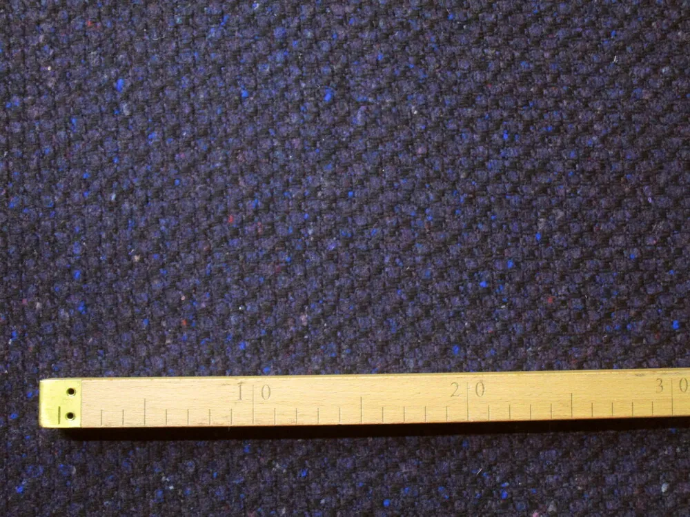 Flauš tmavofialovo-čierny "melír" 