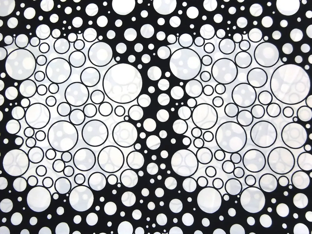 Šatovka bielo-čierna "kruhy"