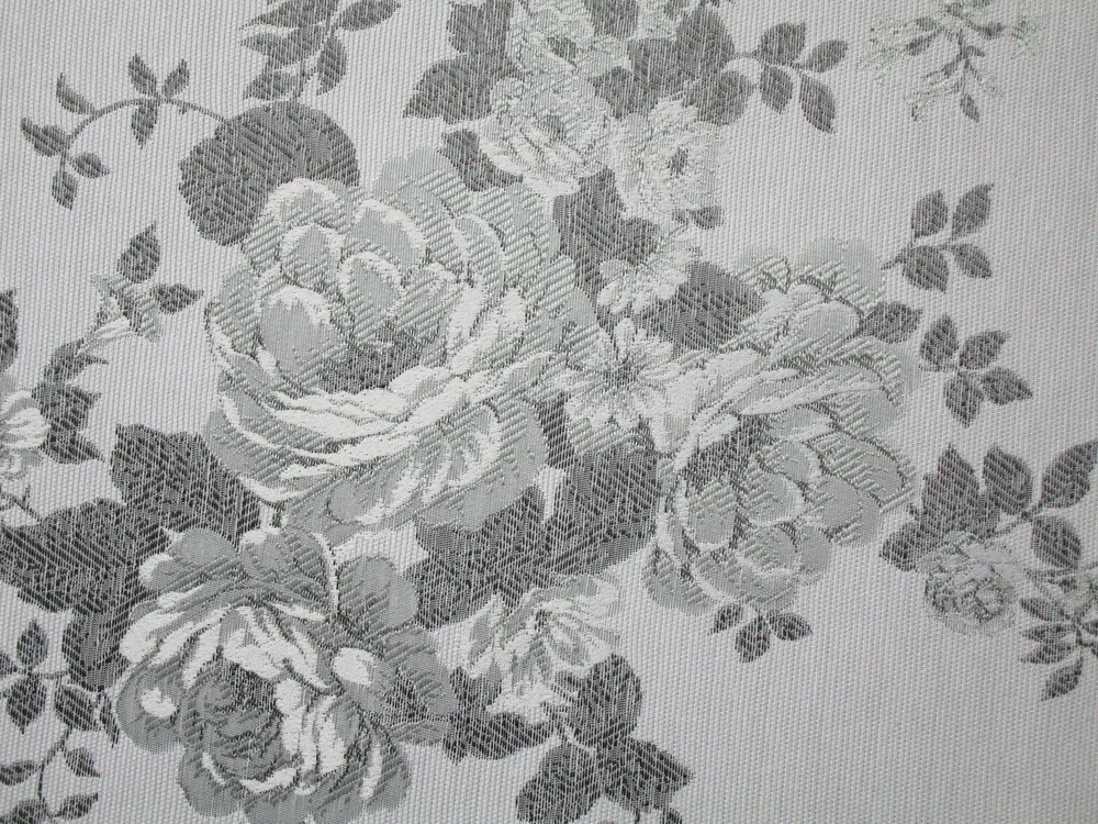 Gobelín sivý "strieborno-sivé kvety" - 284 cm 