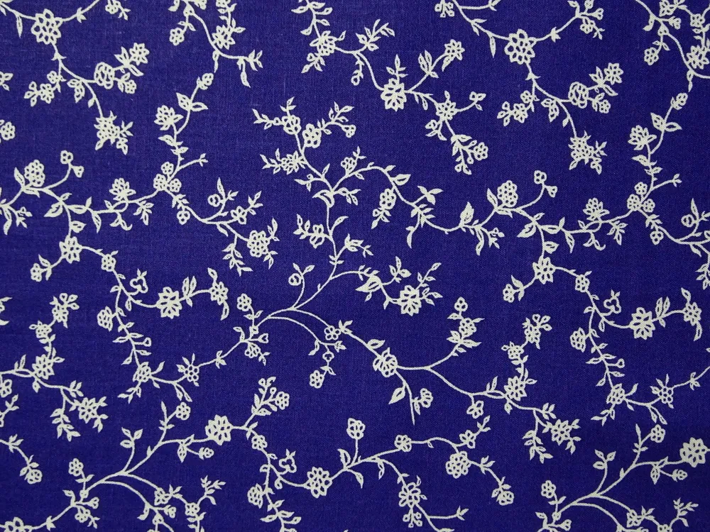 Bavlna modrá "biele kvety" 