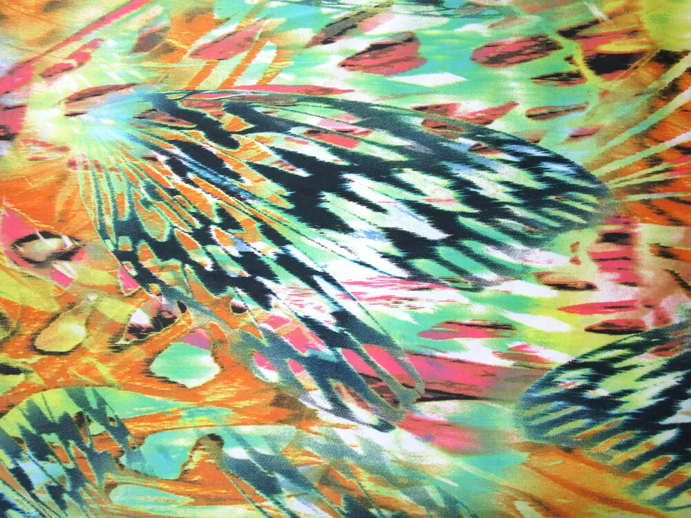 Satén s hodvábom "motýlie krídla"