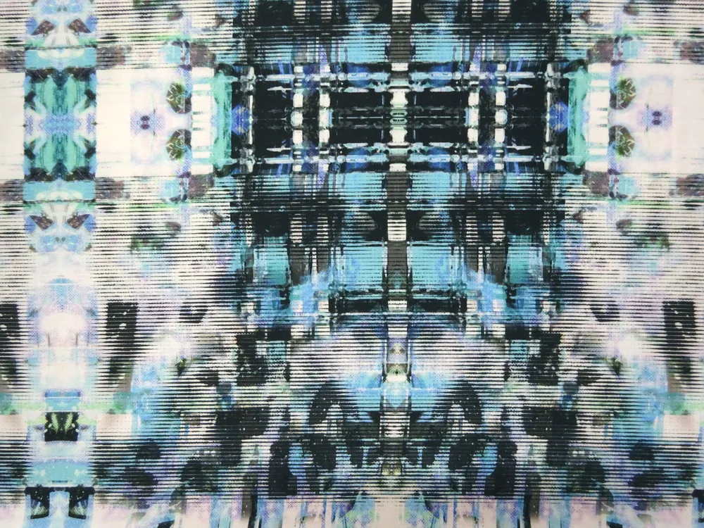 Hodváb tyrkysovo-modrý "čierny vzor" 