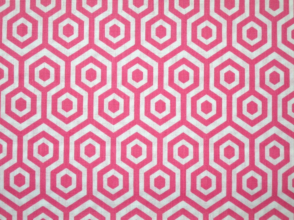 Bavlna bielo-ružová "geometrický vzor" 