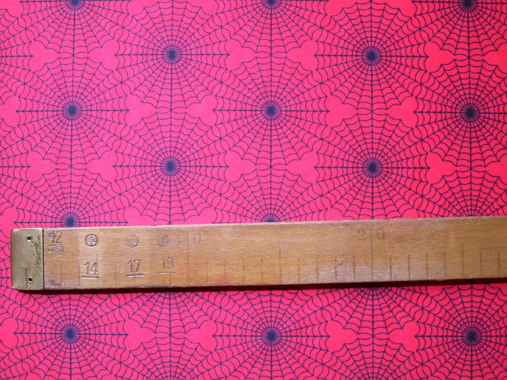 Úplet červený "čierna pavučina" - Taliansko