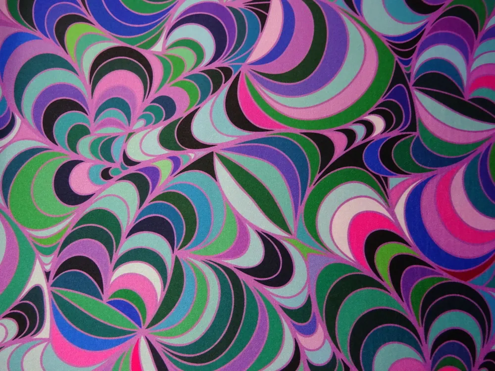 Satén tyrkysovo-fialový "vlnovky" - zbytok