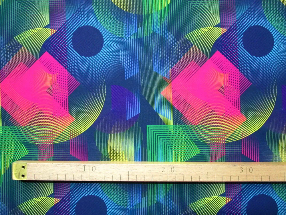 Šatovka tmavomodrá "farebný geometrický vzor"