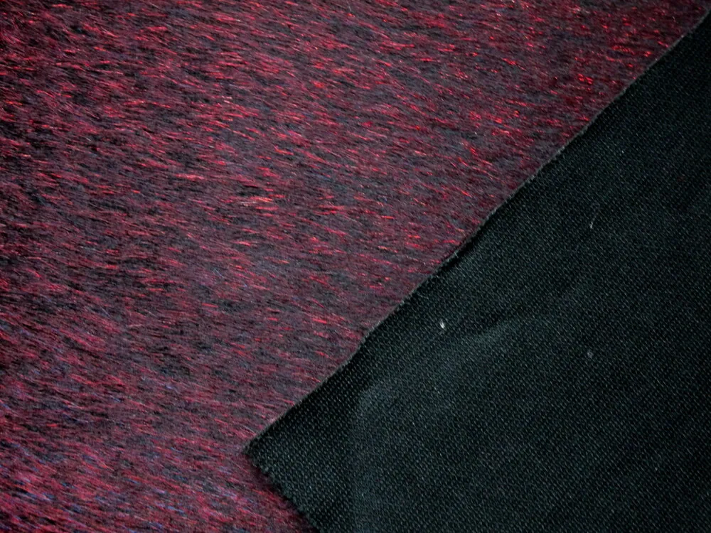 Kabátovina čierna "lesklý krátky červený vlas"