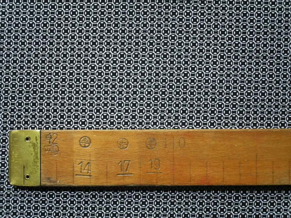 Kostýmovka s bavlnou čierna "biely kruh"