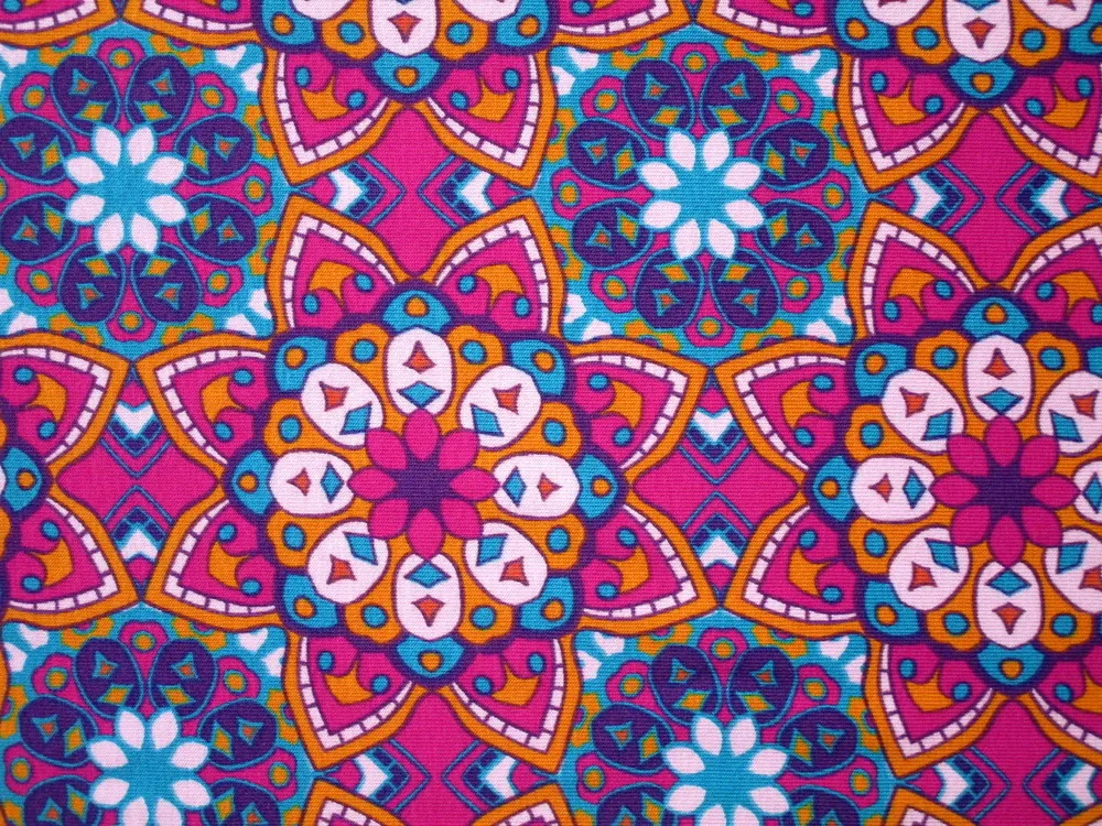 Úplet cyklaménový "mandala"