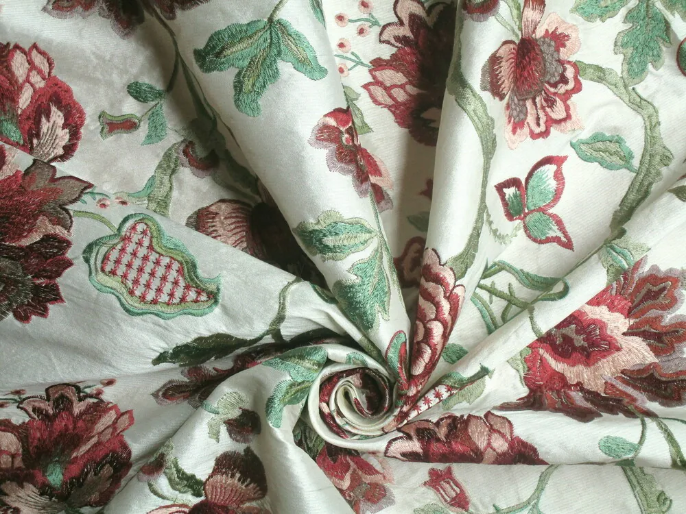 Hodváb maslový "vyšívané kvety" 