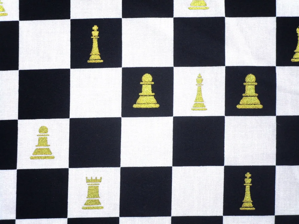 Bavlna bielo-čierna "zlaté šachy" 