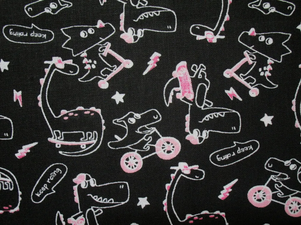 Bavlna čierna "bielo-ružové zvieratká"
