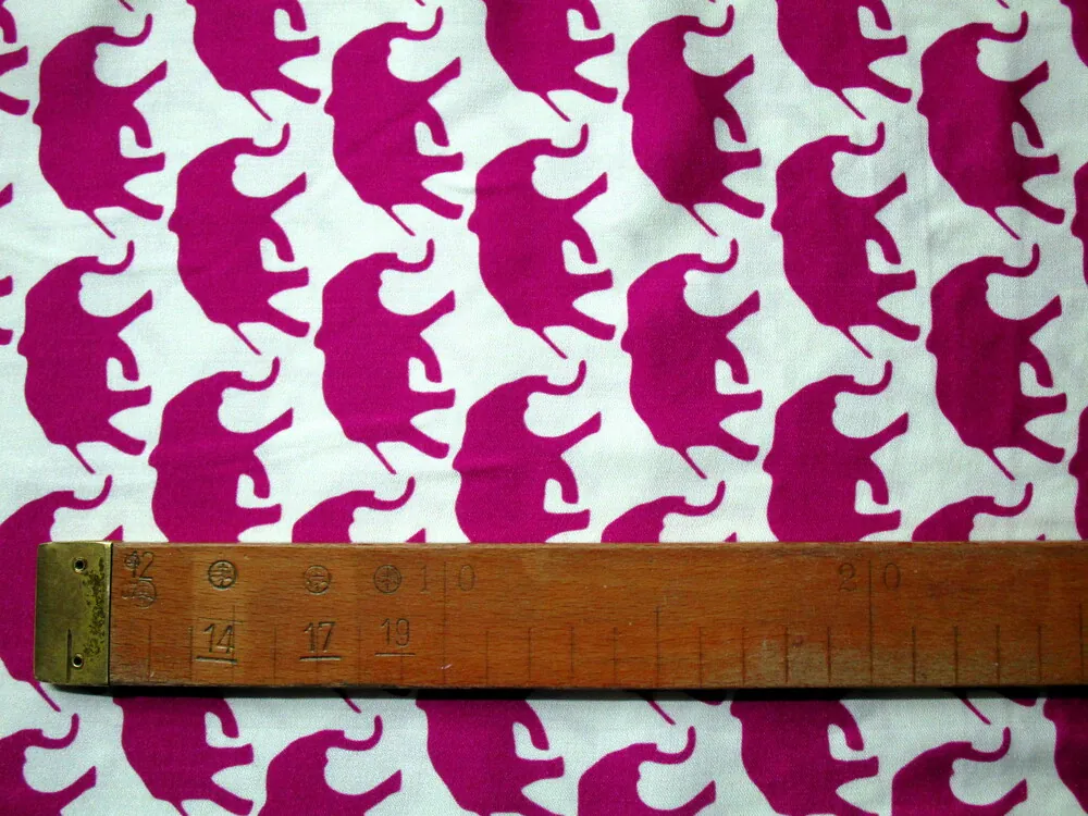 Šatovka svetlé maslo "fuksiový sloník" 