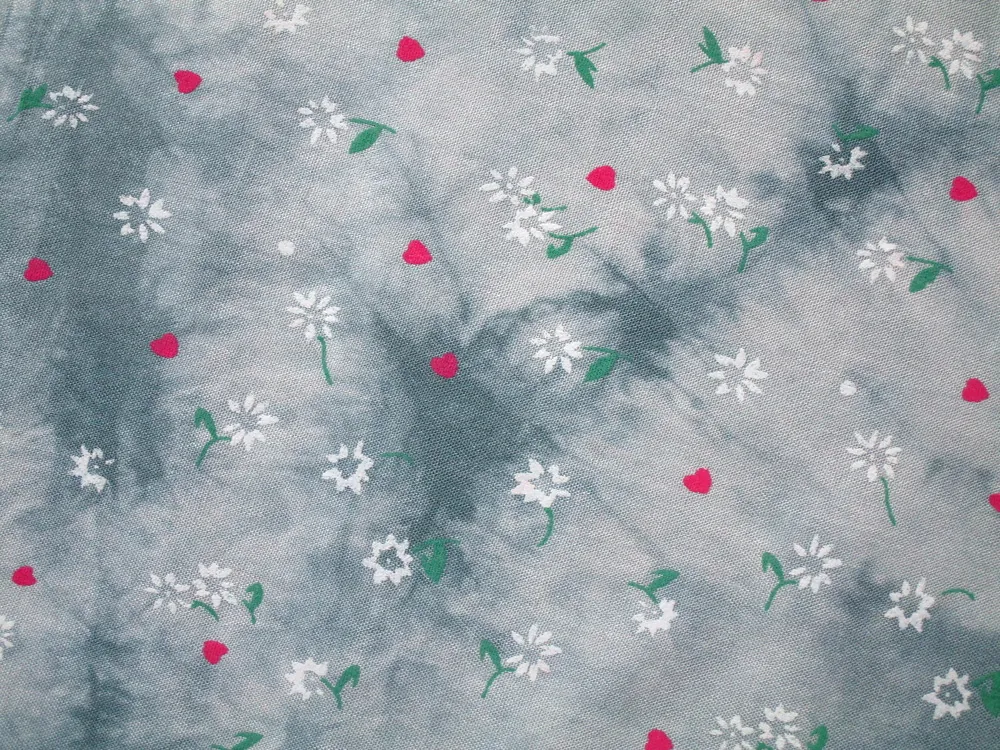 Šatovka sivo-modrá batika "kvety, srdiečka" 