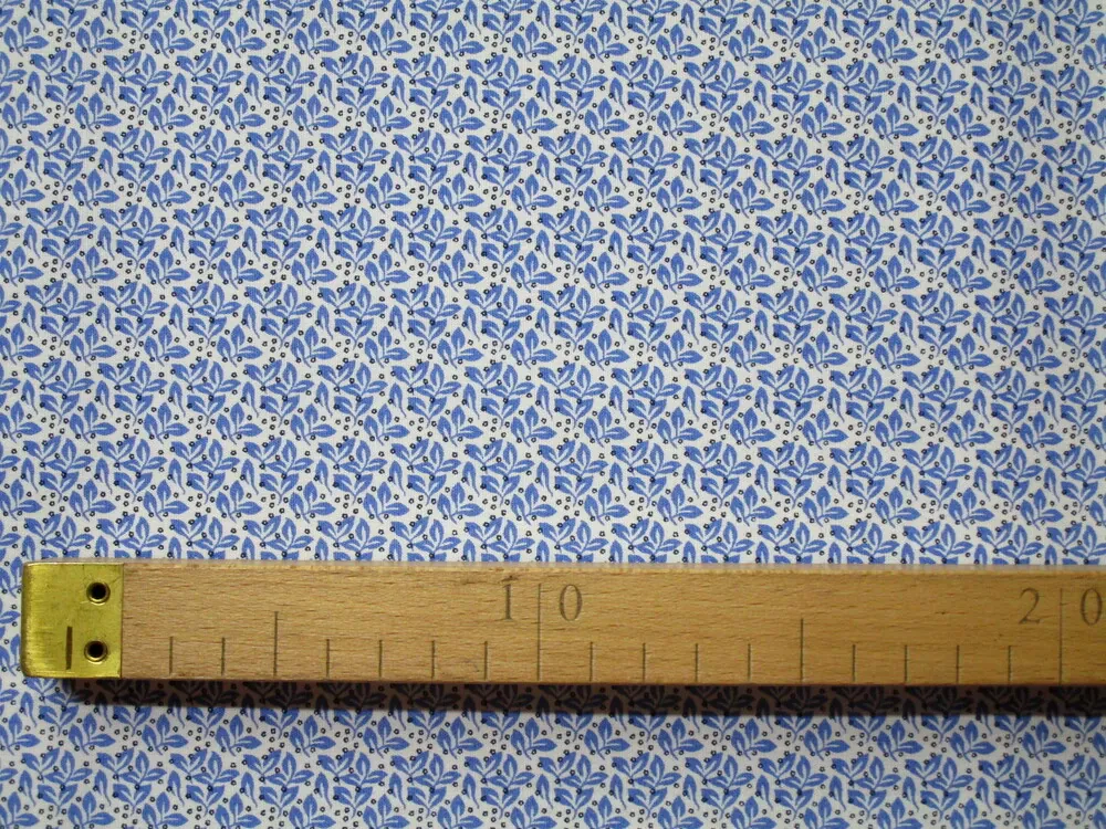 Košelovina elastická biela "modrý vzor"