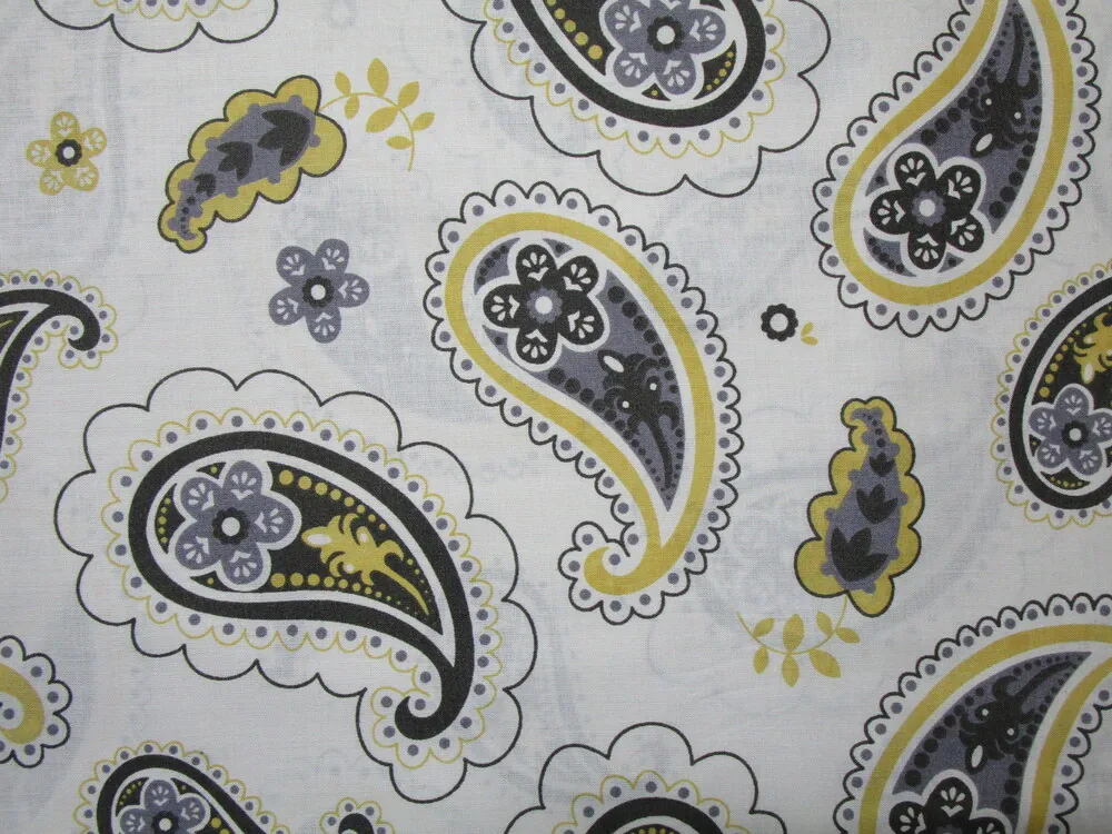 Bavlna biela "kašmírový vzor"