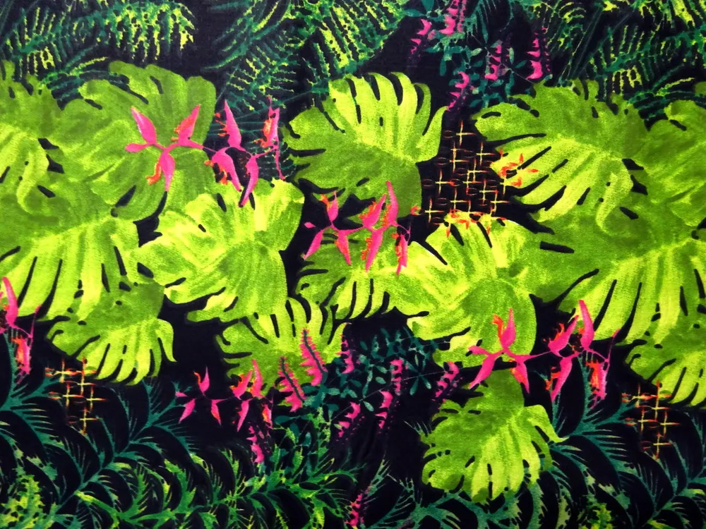 Bavlna čierna "zelené listy, ružový kvet" 