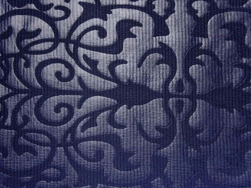 Úplet tmavomodrý "plastické ornamenty"