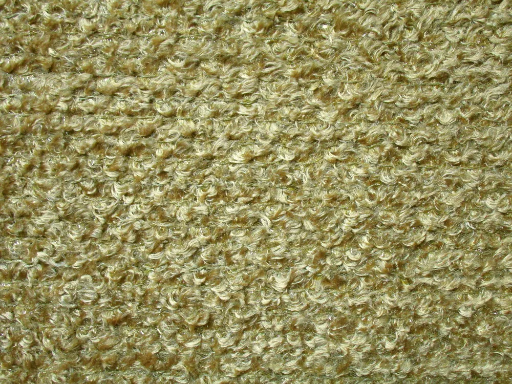 Kožušina "béžovo-zlatá, flitre" - nízky vlas