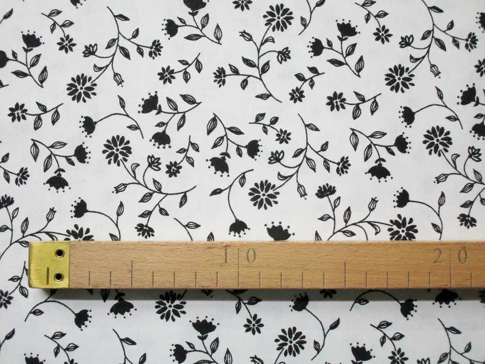 Bavlna biela "čierne kvety" - certifikovaná