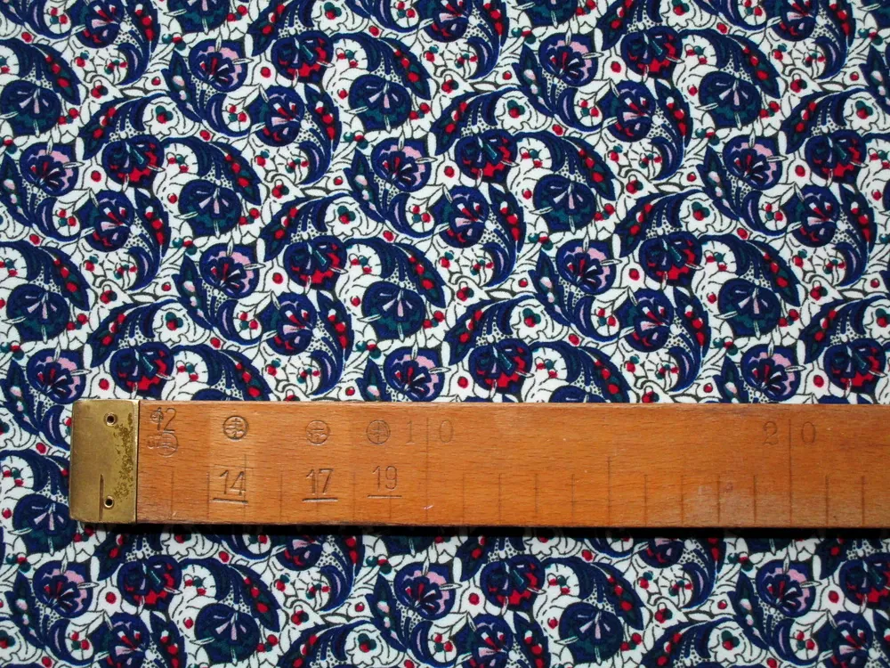 Šatovka maslová "kvety v tvare srdiečka"