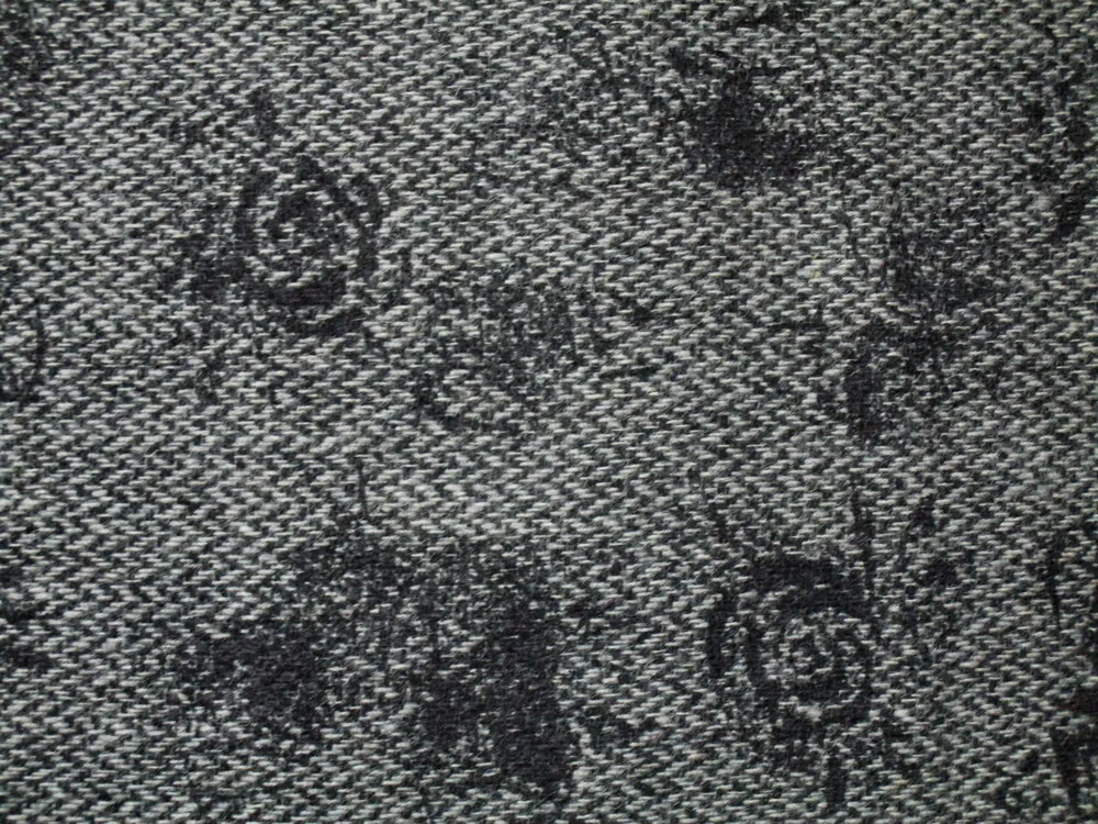 Kostýmovka vlnená sivá "čierne kvety"