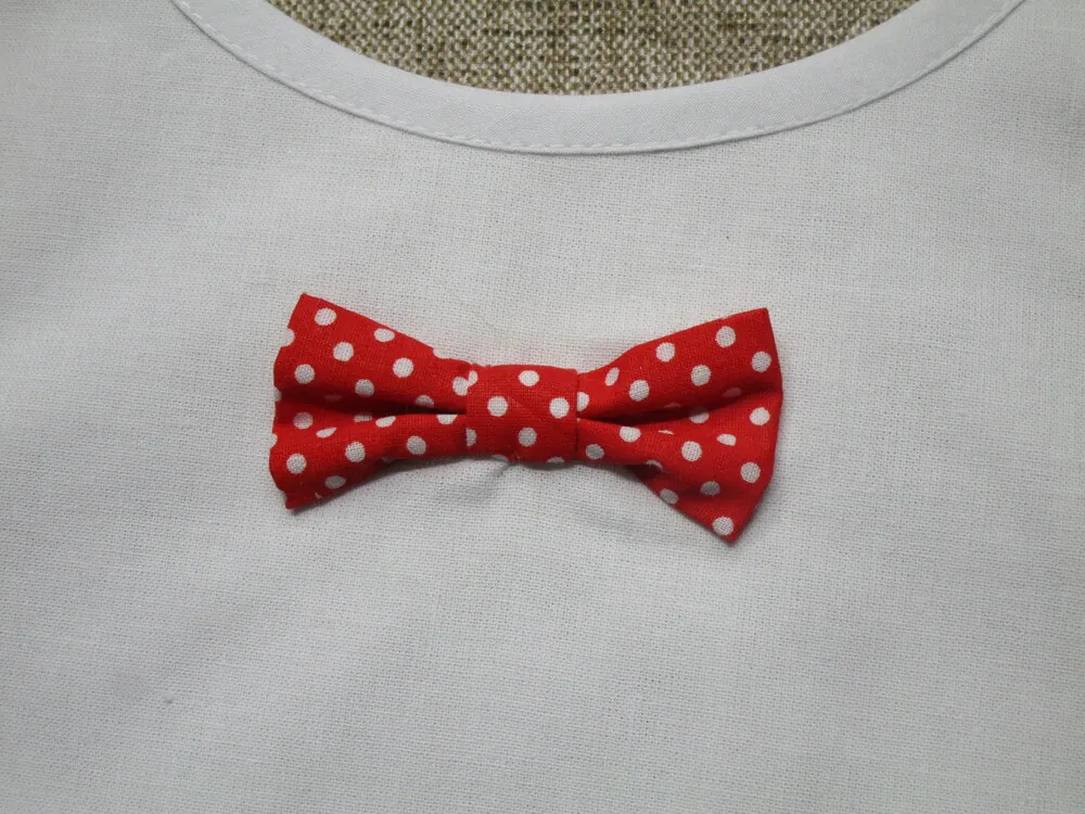 Podbradníky svadobné "bielo-červené"