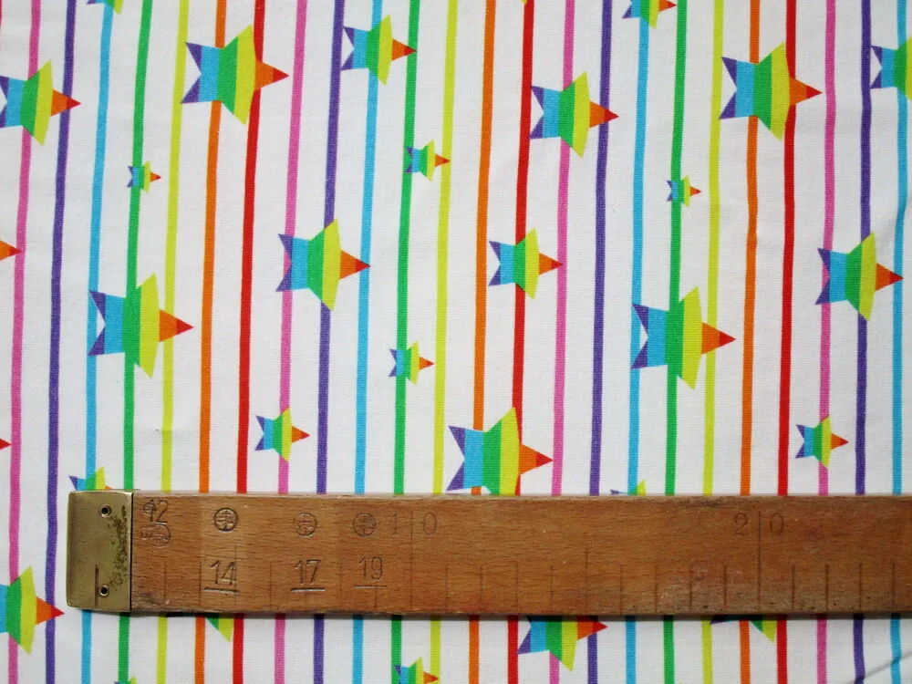 Úplet biely "farebné pásiky, hviezdy"