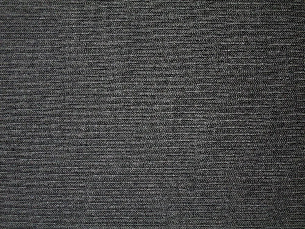 Úplet žebrový "tmavosivý do čierna" 