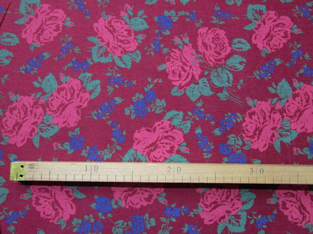 Riflovina tmavočervená "kvety" 