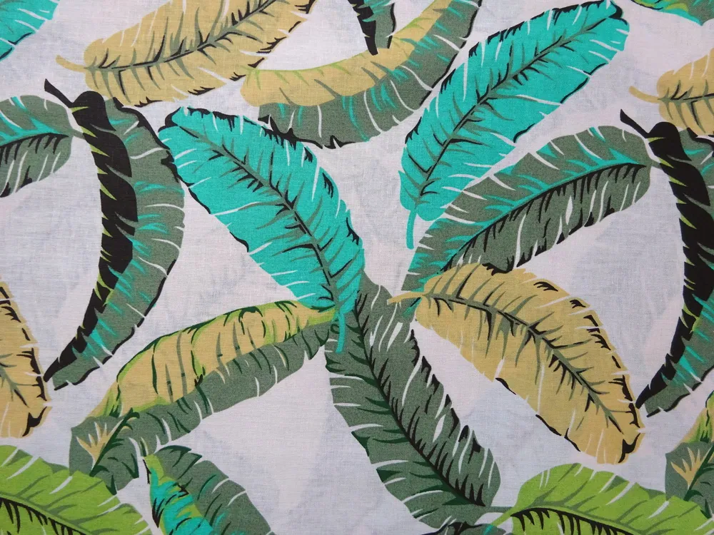 Bavlna smotanová "zelené a tyrkysové listy" 