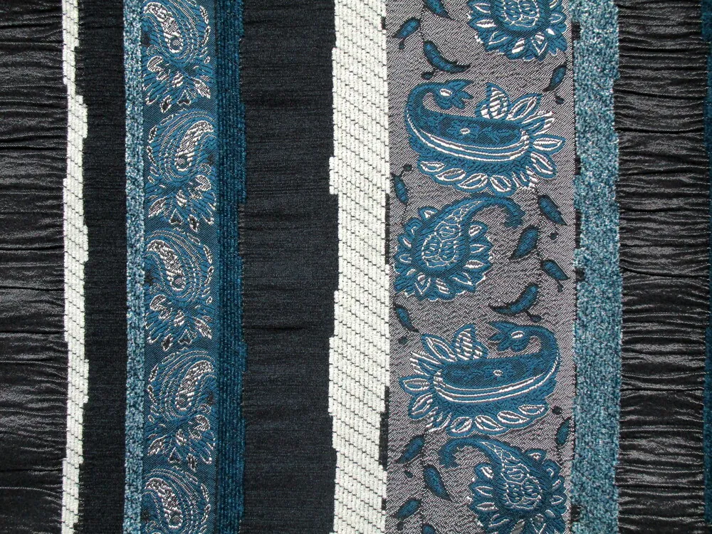 Žakard sivo-čierny "kašmírový vzor, pásik"