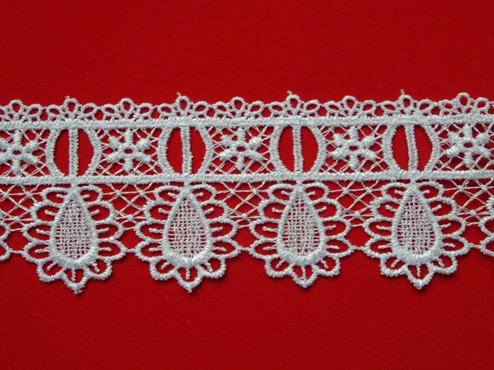 Borta biela "vzorovaná" 