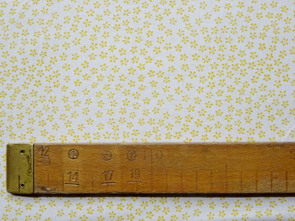 Bavlna biela "žltý drobný kvet" 