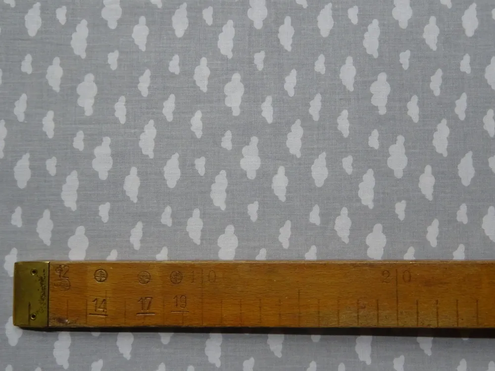 Bavlna sivá "biely obláčik" 