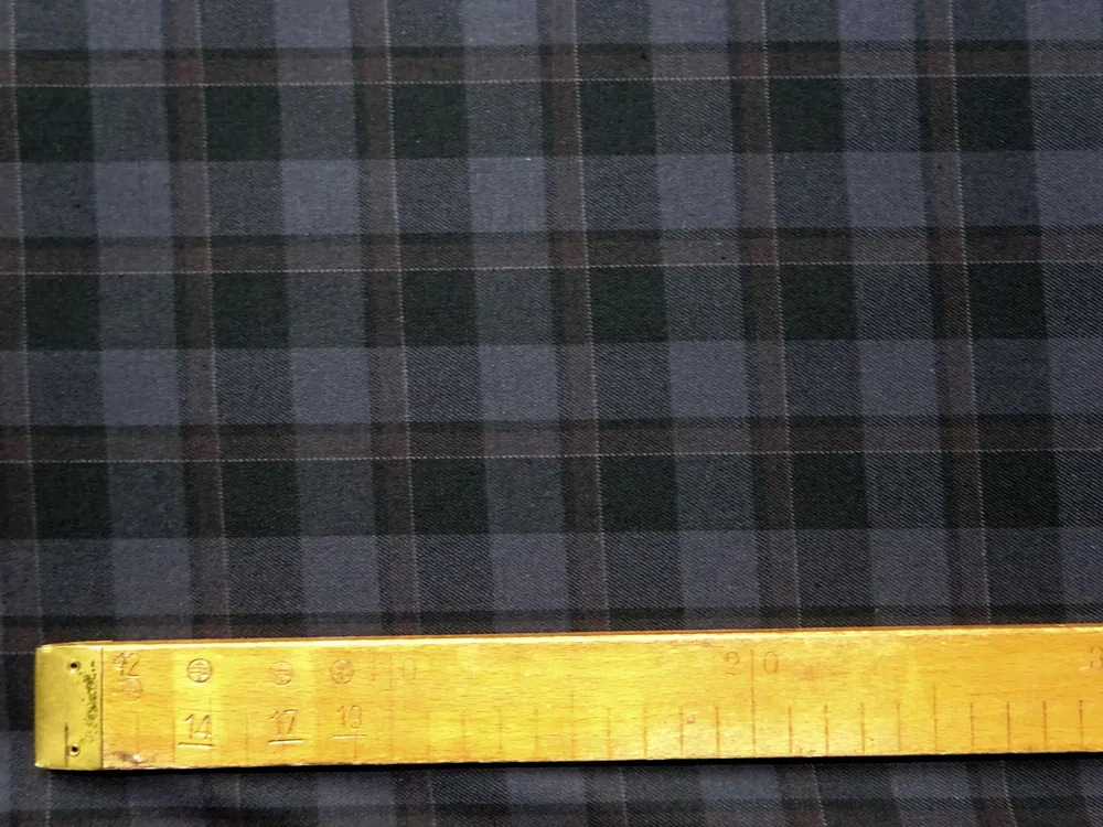 Kostýmovka sivo-fialová "vínovo-čierne káro" 