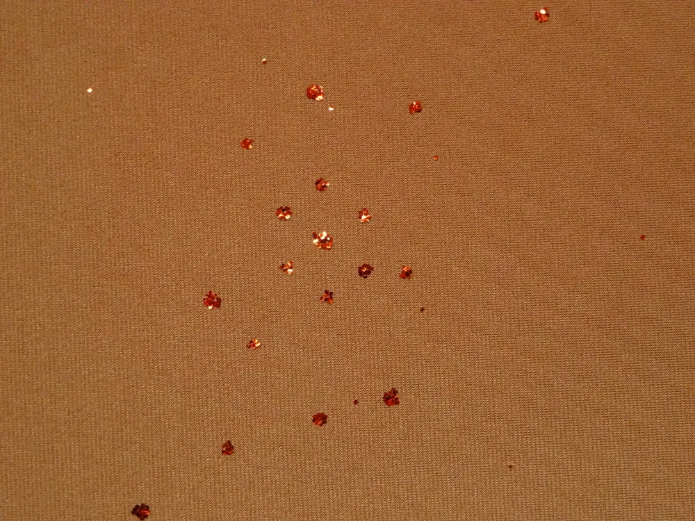 Úplet škoricový "lesklý vzor" 