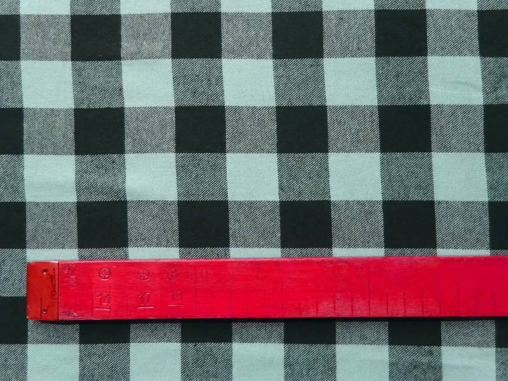 Flanel tkaný "zelenkavo-čierna kocka" 