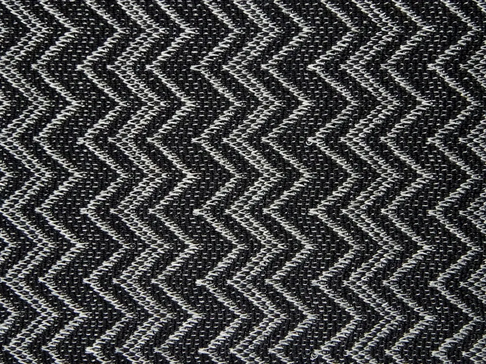 Svetrovina tenká čierna "sivý cik-cak" 