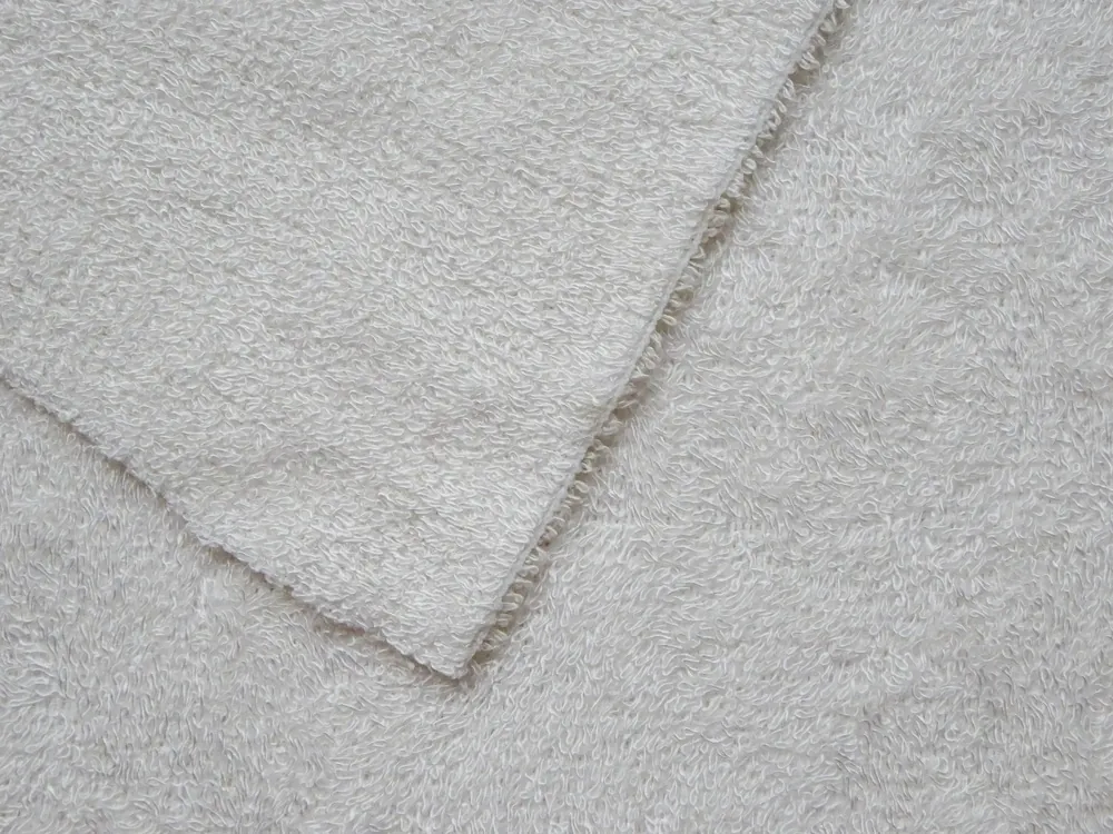 Svetrovina s bambusom "maslová" 